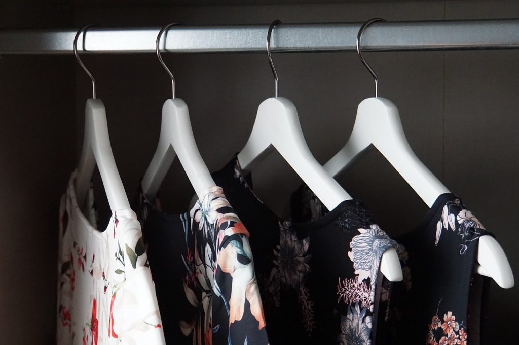 10 conseils faciles pour vendre vos vêtements en ligne